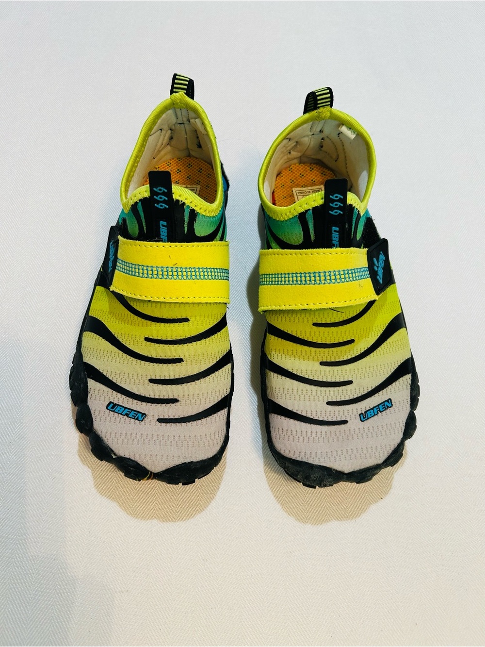 UBFEN Big Kids Water Shoes Aqua Socks Barefoot Beach Sports Swim Pool Quick Dry
